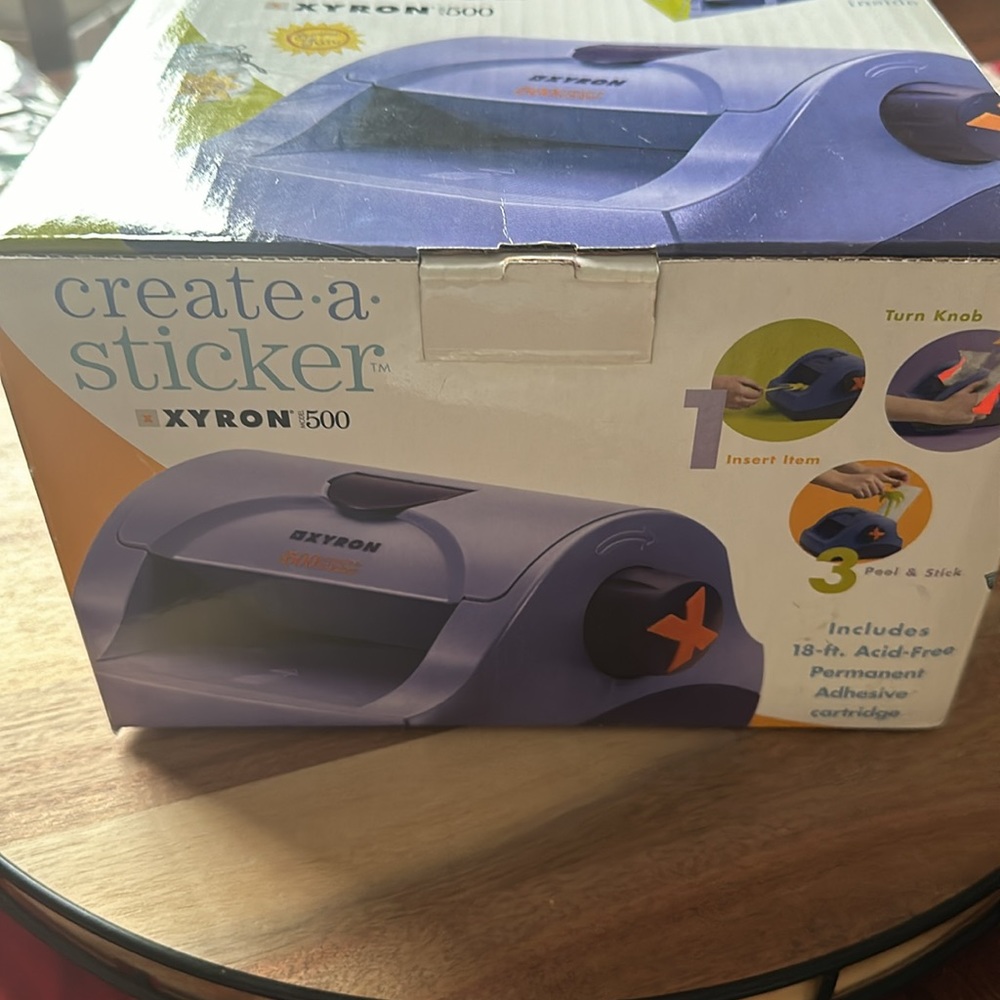 Xyron Create a Sticker model 500 - Picture 2 of 3